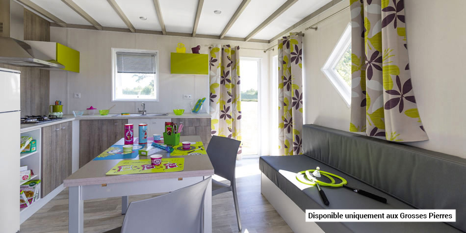 Chalet Sleeps 6, 3 bedrooms image 1