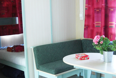 Chalet Sleeps 6, 3 bedrooms  image 5