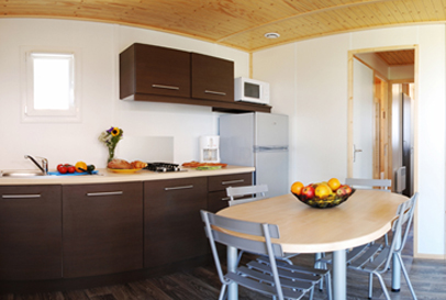 Chalet Sleeps 6, 3 bedrooms image 3