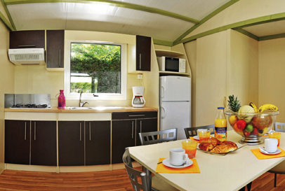 Chalet Sleeps 6, 3 bedrooms image 8