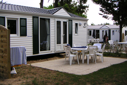 Static Caravan Sleeps 4 to 6, 2 bedrooms image 3