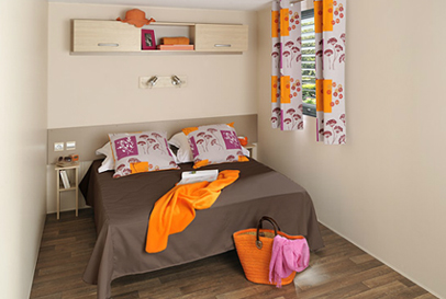 Static Caravan Sleeps 4 to 6, 2 bedrooms image 1