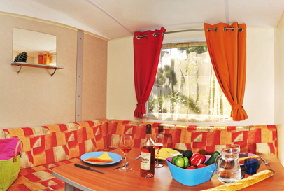 Static Caravan Sleeps 7, 3 bedrooms image 3