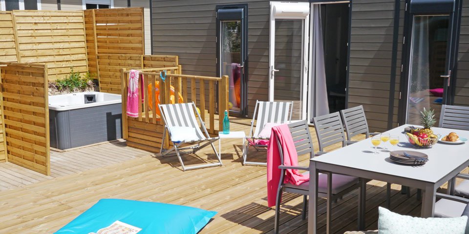 VILLA range : Static caravan, sleeps 8, 4 bedrooms image 1