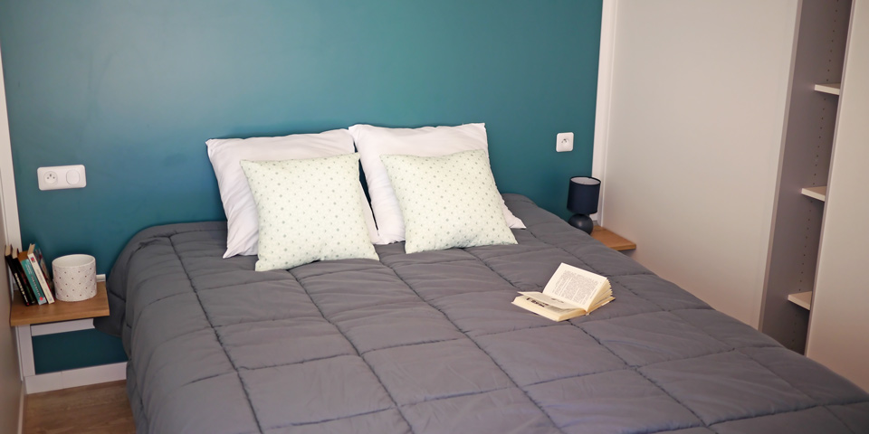 VILLA range : Static caravan, sleeps 8, 4 bedrooms image 7